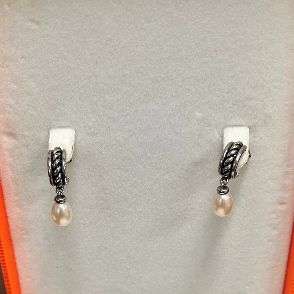 Mandarin Cultured Pearl Necklace and Earrings - Picture 2 of 2